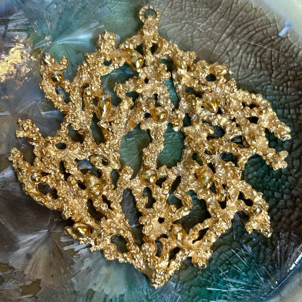 Rare Vintage Napier Coral Pendant